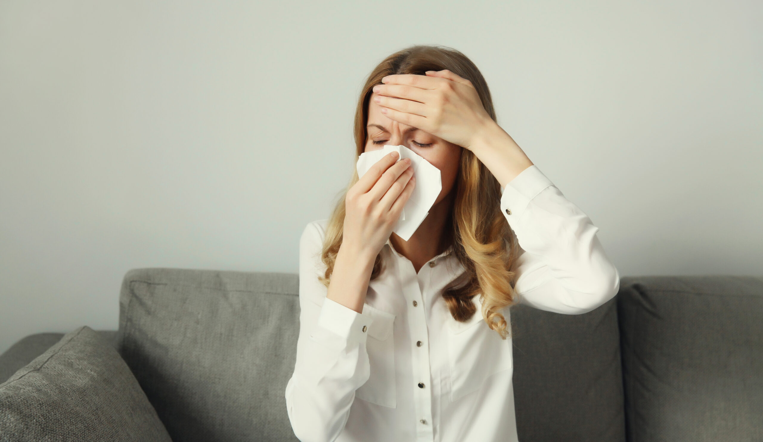Common mold exposure symptoms that can affect your health, including respiratory issues, fatigue, and allergies — warning signs homeowners should not ignore.